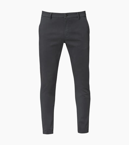 Basic Slim Fit Chino
