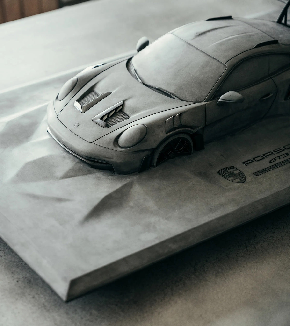Porsche 911 GT3 RS (992) Concrete Sculpture | Limited Edition