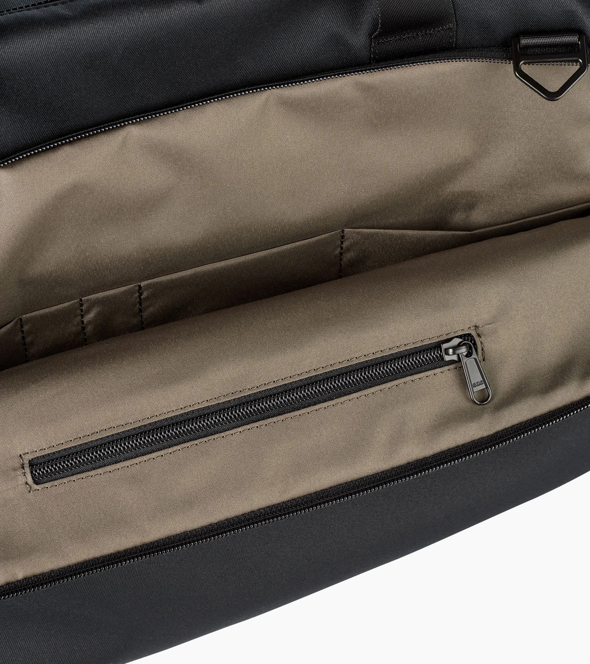 Weekender | Essential