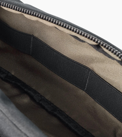 Pouch | Essential