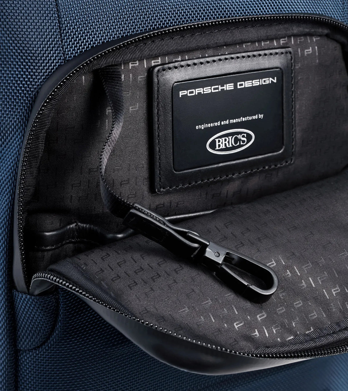 Roadster Pro Shoulder Bag S