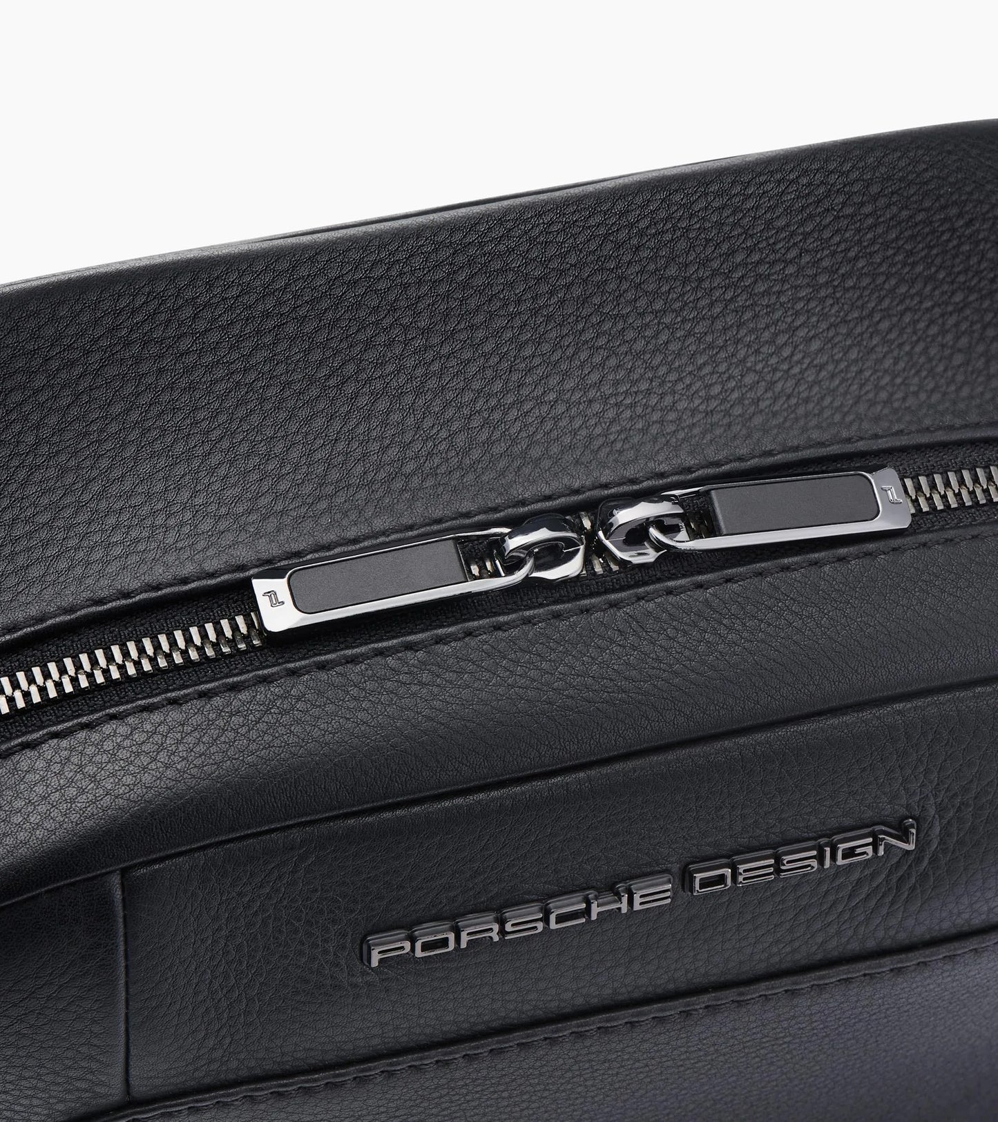 Roadster Leather Washbag M